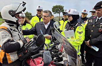 Sinop Valisi Özarslan, trafik denetimine katıldı