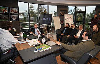 Trabzon Büyükşehir Belediye Başkan Genç'ten Trabzonspor'a ziyaret