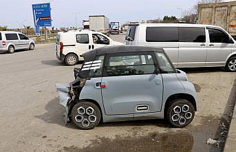 Trabzon'da 2 otomobilin çarpıştığı kazada  2 kişi yaralandı