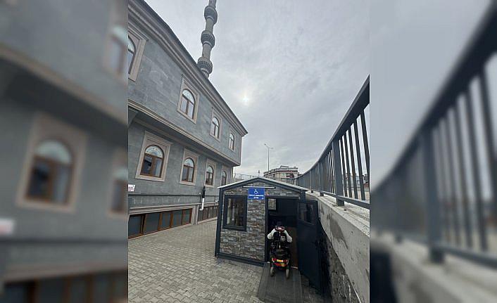 Trabzon'da bu camide namaza engel yok