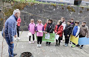 Trabzon'da öğrenciler hayalet ağlar ve deniz ekosistemi hakkında bilgilendirildi