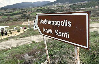 Bayramda Karabük'teki antik kenti ziyaret edenler tarihte yolculuk yaptı