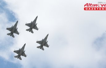 Bolu semalarında Şehitler Haftası dolayısıyla “saygı uçuşu“ gerçekleştirildi