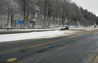 Bolu Dağı'nda kar yağışı etkili oluyor