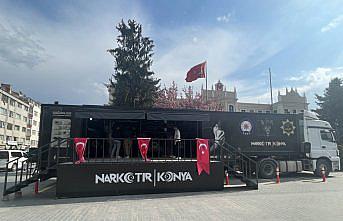 Bolu'ya getirilen “Narkotik Tır“ ile uyuşturucuya karşı bilinç aşılanıyor