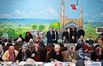 Bulancak Belediye Başkanı Sıbıç, halk pazarı esnafıyla buluştu