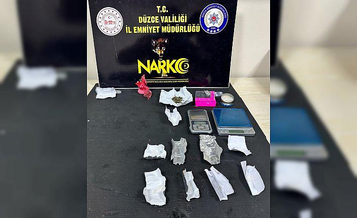 Düzce'de uyuşturucu operasyonunda 3 şüpheli tutuklandı