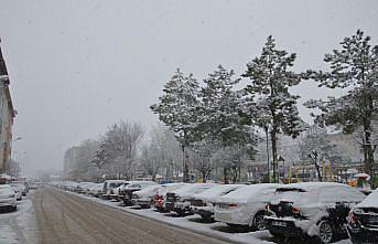 Havza'da kar yağışı nedeniyle eğitime öğleden sonra ara verildi