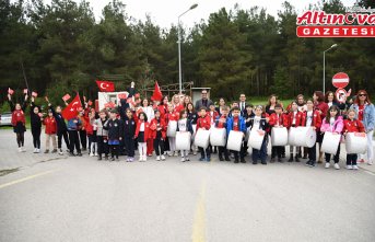 OMÜ Rektörü Aydın, 23 Nisan'da koltuğunu 8 yaşındaki Ada Rabia'ya bıraktı