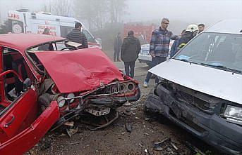 Ordu'da iki otomobil çarpıştı, 6 kişi yaralandı