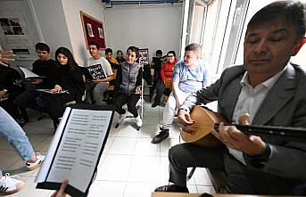 Özel çocuklar korosu, seslendirdikleri şarkılarla gönüllere dokunuyor