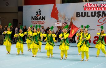 Samsun'da “Türk Dünyası Çocuk Festivali“ dans gösterilerine sahne oldu