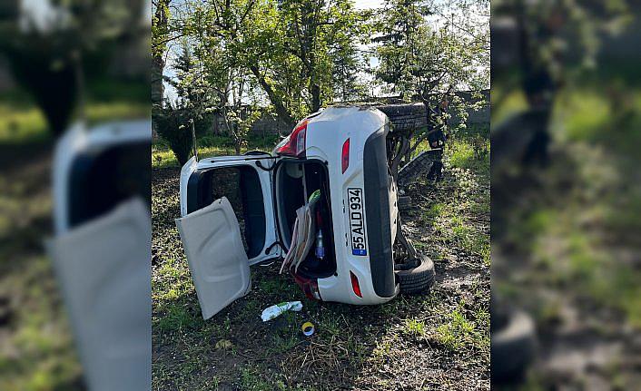 Bafra'da devrilen otomobilin sürücüsü aranıyor