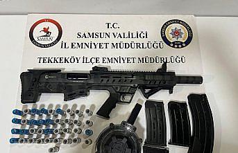 Samsun'da şüpheli araçta ruhsatsız silah ve mühimmat ele geçirildi
