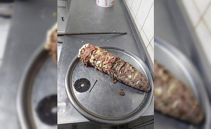 Samsun'da tüketime uygun olmayan dönere el konularak imha edildi