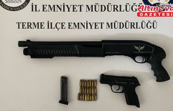 Terme'de 2 adet ruhsatsız tabanca ele geçirildi