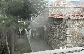 Tokat'ta tarihi camide çıkan yangın söndürüldü