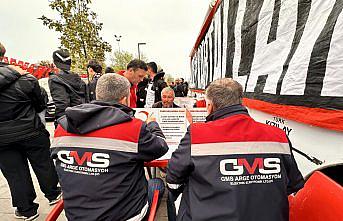 Vali Aslan, Beşiktaş taraftar grubunun etkinliğinde kan bağışladı