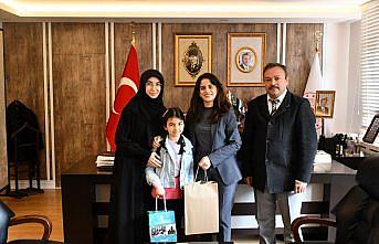 Yağlıdere'de en çok kitap okuyan öğrenciler ödüllendirildi