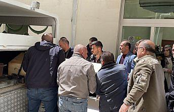 Amasya'da annesini bıçaklayarak öldüren zanlı adliyeye sevk edildi