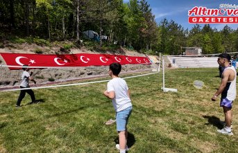 Düzce'de doğal oluşumlarıyla ünlü Sarıkaya Mağarası'nda gençlik festivali başladı