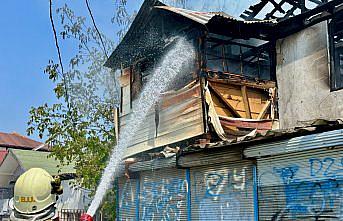 Düzce'de 2 katlı binada çıkan yangın söndürüldü