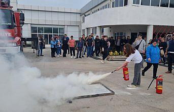 Gerze'de fabrika çalışanlarına yangına müdahale eğitimi verildi