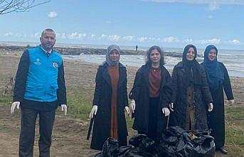 Giresun'da öğrenciler çevre temizliği etkinliğine katıldı