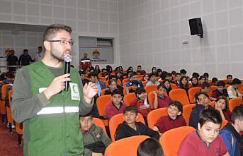 Havza'da öğrencilere bağımlılık ve çocuk hakları eğitimi verildi