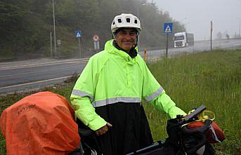 İspanyol çiftçi, kanser hastaları için Vietnam'a kadar pedal çevirecek