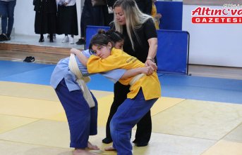 Karabük'te İller Arası Kuşak Güreşi Turnuvası düzenlendi