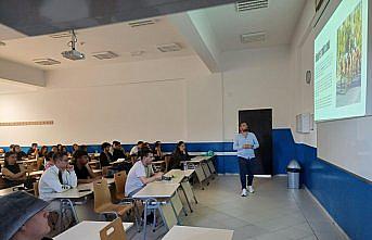 Kastamonu'da üniversite öğrencilerine triatlon tanıtıldı