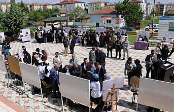 Merzifon'da TÜBİTAK 4006 Bilim Fuarı açıldı