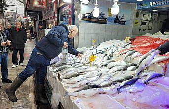 Samsun’da somon balığı vatandaşların tercihi oldu