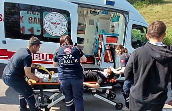 Sinop’ta motosikletin devrildiği kazada 2 kişi yaralandı