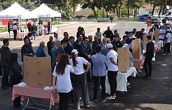 Sinop'ta TÜBİTAK 4006 Bilim Fuarı açıldı