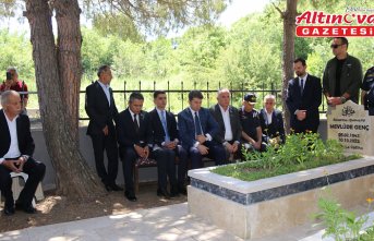 Solingen faciasında hayatını kaybedenler, Amasya'daki kabirleri başında anıldı