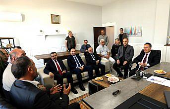 TOGÜ Rektörü Yılmaz, Tarım Lisesi seralarına ziyaret etti