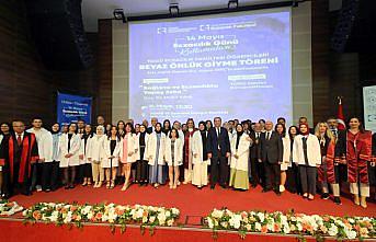 Tokat'ta eczacılık fakültesi öğrencileri beyaz önlük giydi