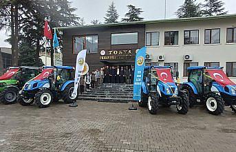 Tosya’da çitçilere traktör desteği verildi