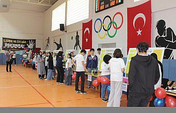 Tosya'da TÜBİTAK Bilim Fuarı açıldı