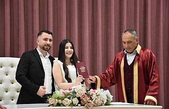 Trabzon'da nikah dairesinde “05.05.2025“ yoğunluğu