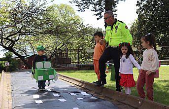 Ünye'de öğrencilere trafik kuralları anlatıldı