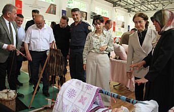 Yağlıdere Halk Eğitimi Merkezi yıl sonu sergisi açıldı