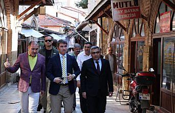 Amasya Valisi Bakan, Merzifon'da ziyaretlerde bulundu