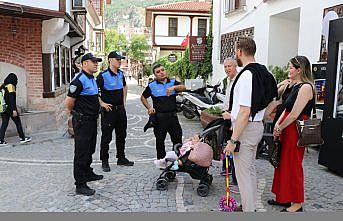 Amasya'da polis, esnaflara sahte para uyarısı yaptı