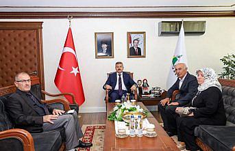 Artvin Valisi Ergün şehit ailesi ile bir araya geldi