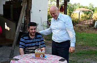 Başkan Kul'dan engelli vatandaşa doğum günü sürprizi