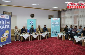 Bayburt'taki “Bilim Kafe“ etkinliğinde modern arıcılık teknikleri ve dijital bağımlılık anlatıldı