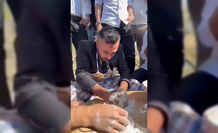 Bolu'da arkadaşları damada gözleme yaptırdı